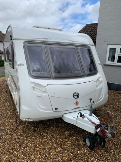 Swift Charisma 555 (2007) 4 Berth Fixed Bed Caravan