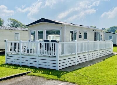 Caravan holiday home. 5* HOBURNE PARK DORSET. NR. BOURNEMOUTH, NEW FOREST. 2 BED