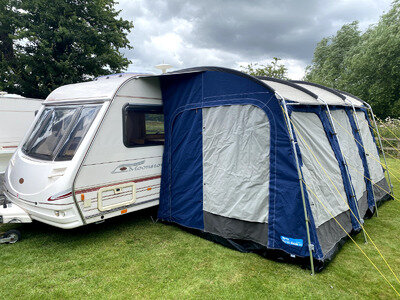 4 Berth Sterling Eccles Moonstone - side dinette - end washroom - motor mover