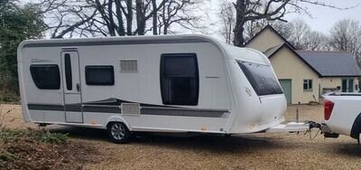 HOBBY CARAVAN 575VIP. MOTORMOVER. LEASURE BATTERY, 12V OFF GRID ELECTRICS. 240V