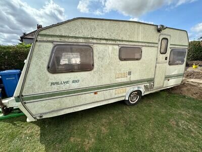 caravan / trailer