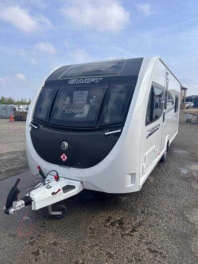SWIFT ACE GLOBETROTTER, UNREGISTERED, 4 BERTH, FIXED ISLAND BED!!!