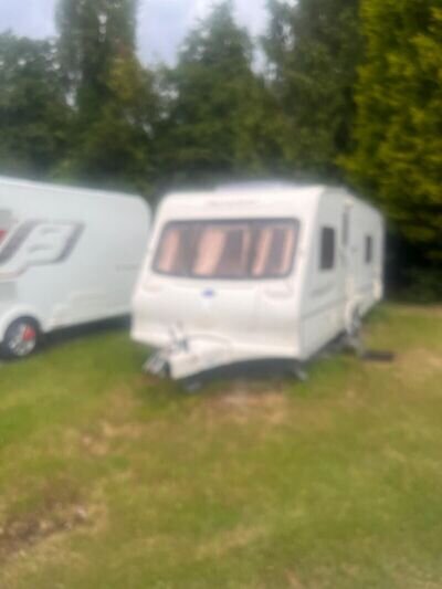 Bailey senator wyoming 4 berth twin axle caravan, 2004 fixed bed !