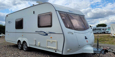 4-berth caravan 2007 Coachman in very good condition & lots of accessorriess