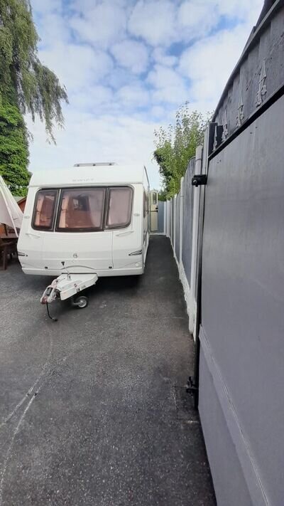 2005 Swift charisma 570