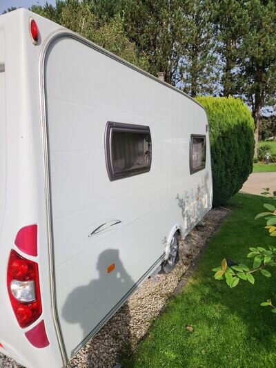 Lunar Stellar 400 2007 2 berth caravan