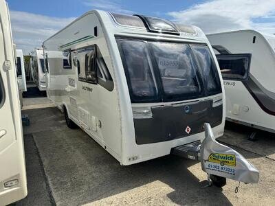 Lunar Ultima 544 Fixed Bed Full Rear Bathroom