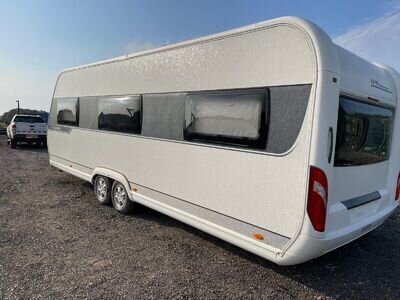 2014 HOBBY 695 VIP 5 Berth fixed island bed