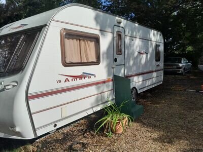 coachman caravan fixed bed