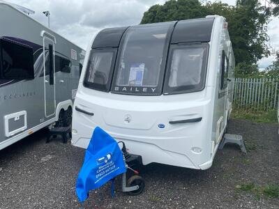 Bailey Unicorn Cartagena, 2018, 4B Caravan *Transverse Island Bed* **REDUCED**