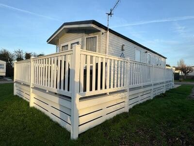 STUNNING HOLIDAY HOME AT SEAL BAY RESORT, SELSEY, CHICHESTER ON QUIET LOCATION!