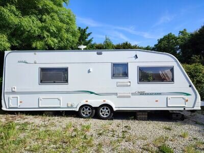 Luxury Twin Axle 4 Berth Caravan with Awning - Bessacarr Cameo 625 GL