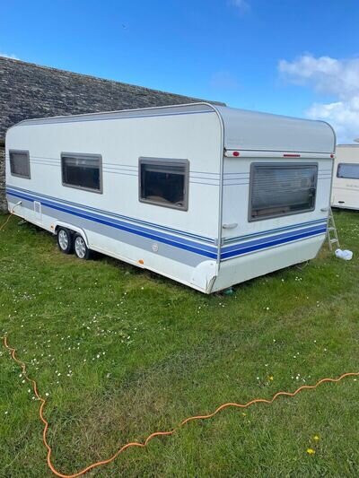 Hobby 645 Caravan