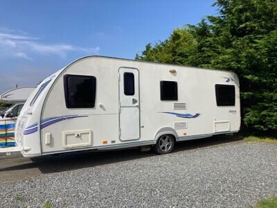 6 birth caravan fixed bed , motor mover, air awning, two annex’s.