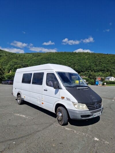 mercedes sprinter camper van/race van