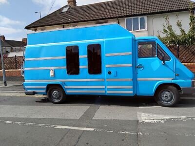 Renault master 2,5 turbo diesel camper van