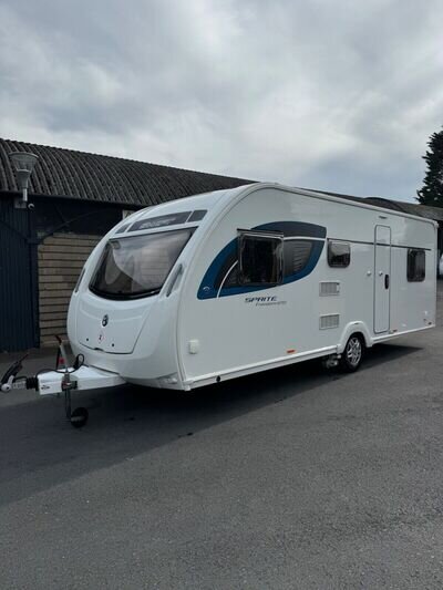 2017 Swift sprite freedom 6 berth caravan with motor mover stunning condition!!