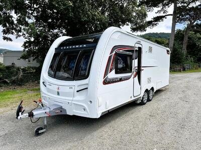 Coachman Laser 675, 4 Berth, Fixed Bed, Solar, Motor Movers