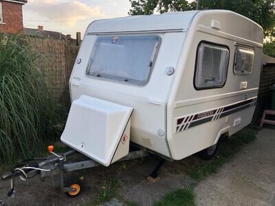 Freedom Sunseeker caravan with awning