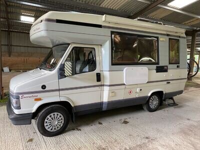 Auto Sleeper Executive Peugeot Express Diesel - 2 Berth (3 Seat Belts)