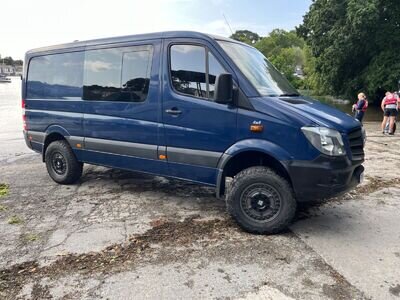 4x4 Mercedes Sprinter Camper