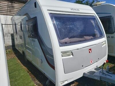 2016 Lunar Venus 460 2 Berth End Washroom Caravan