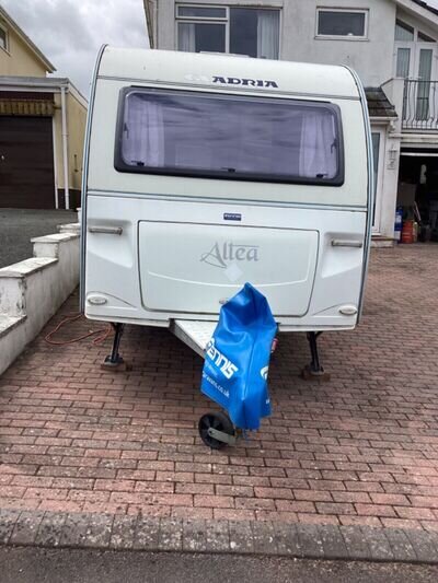 2 berth caravan lightweight