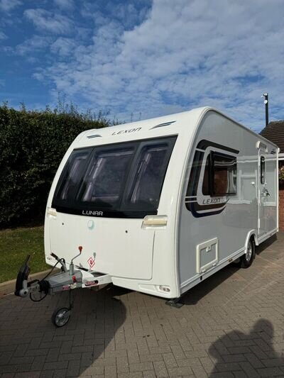 Lunar lexon 470 2 berth caravan, 2015 with motor mover in good condition!!