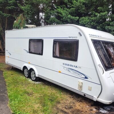 6 berth caravan fixed bed twin axle