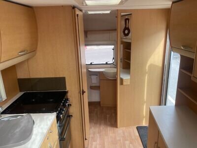 Abbey Aventura 315 2005 2 berth caravan with awning