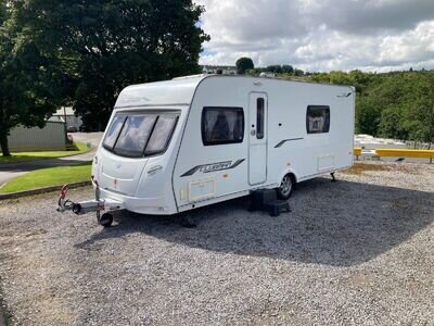 2010 Lunar Clubman SE - 4 Berth Touring Caravan with Fixed Rear Bed