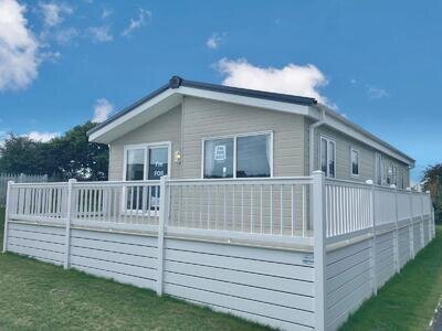 BRAND NEW STATIC LODGE/CARAVAN FOR SALE IN SUFFOLK ON THE COAST