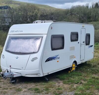 Lunar Zenith 5 Berth Caravan