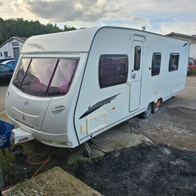 2009 Lunar Ultima RS 640 Caravan with motor mover