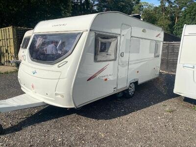 LUNAR CHATEAU 470 - 2008 - FIXED BED - 4 BERTH - MOVER & AWNING - BARGAIN