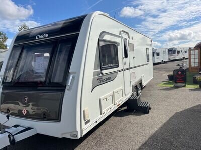 4 BERTH ELDDIS CRUSADER CYCLONE 2014 FIXED ISLAND BED TWIN AXLE&3MTS WARRANTY