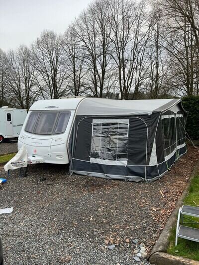 Coachman Pastiche 535/4