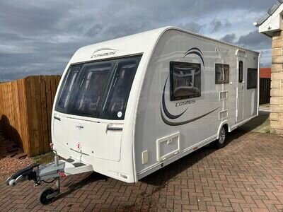 5 Berth Lunar Cosmos 525 - 2015 Touring Caravan (Extremely Clean)