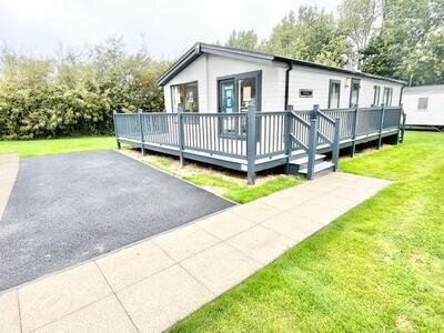 LUXURY LODGE FOR SALE IN SUFFOLK CLOSE TO GREAT YARMOUTH & LOWESTOFT