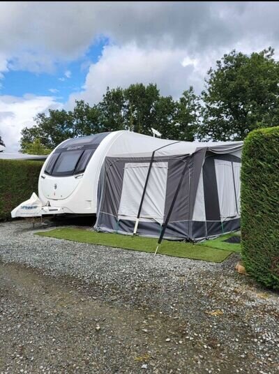 2018 SWIFT SPRITE POWIS MAJOR 4EB TOURING CARAVAN