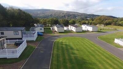 Snowdon view statics & lodges for sale Owners only, open 10.5 months,