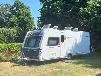 Elddis Affinity 554 Caravan fixed island bed