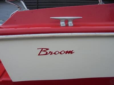 Broom Capricorn speed boat with trailer part ex