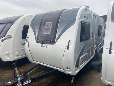 Caravan Sale 2020 Bailey Discovery D4-4 - 4 Berth Fixed Bed - WAS £16995