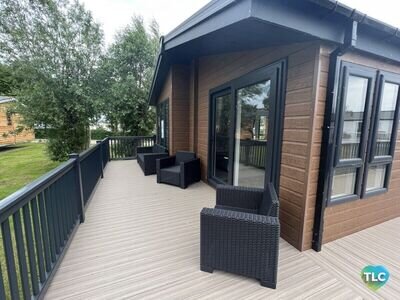 Willerby Pinehurst Lodge with Decking on 12month Park - Near Lincoln