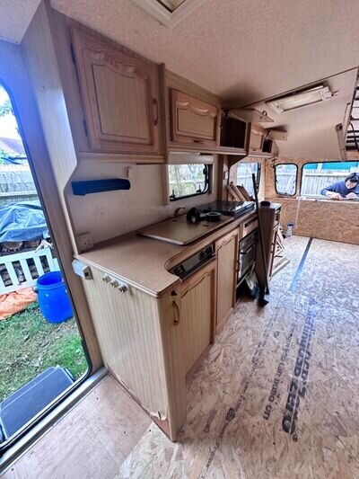 Caravan 4 berth, Elddis Storm (630x210cm) Vintage - Good Condition