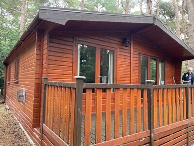 PINELOG LODGE - 28X20 - 2 BED - EXCELLENT CONDITION