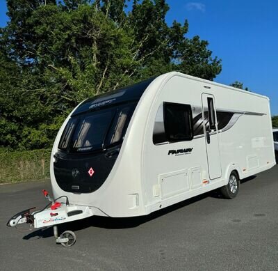 2019 SWIFT FAIRWAY PLATINUM EDITION CARAVN, ISLAND BED IMMACULATE THROUGHOUT
