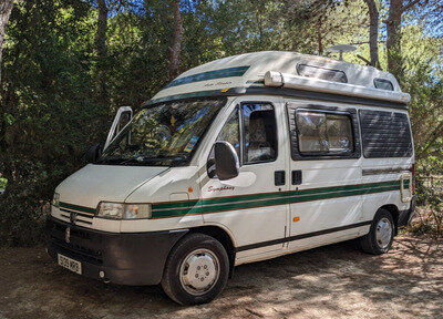 Auto-Sleeper Symphony 1.9TD Peugeot Boxer 1998 2 Berth, 3 Belted Seats