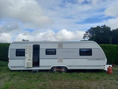 Hobby 690 VIP caravan